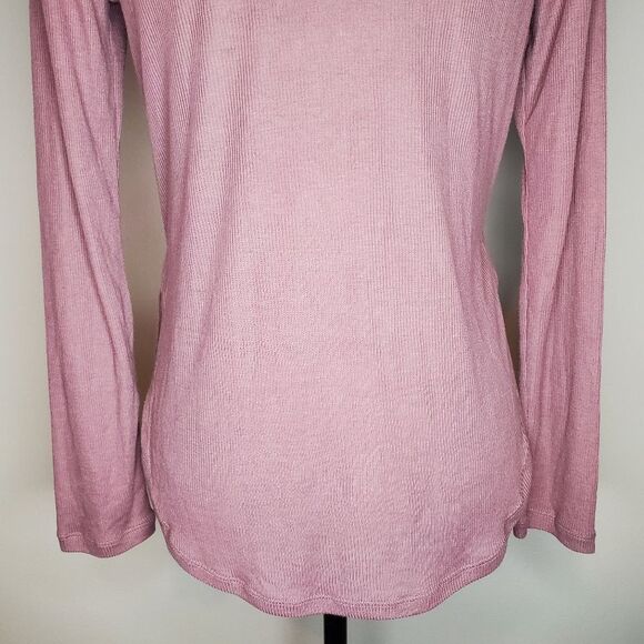 Alo Yoga Ribbed Peak Long Sleeve Top Mauve Size Small - Picture 9 of 11